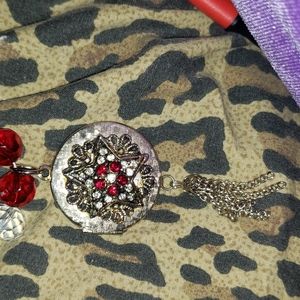 Vimtage glass and semi precious stone necklace locket